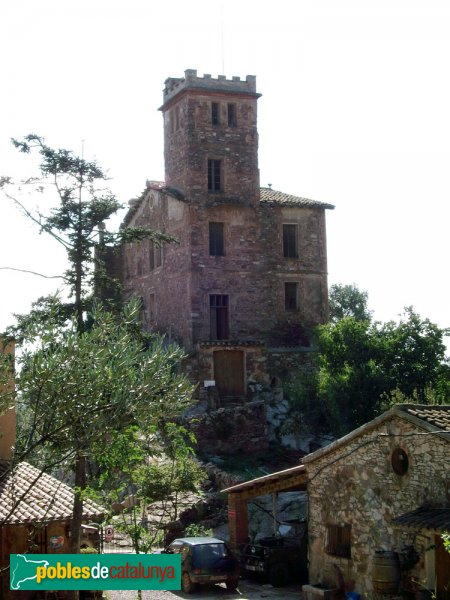 La Casa de Guanta. Al peu, el restaurant del mateix nom.