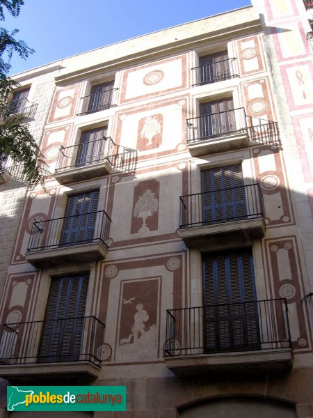 Barcelona - Carrer Carders, 41 (Foto: Albert Esteves, 2006) Barcelona - Carrer Carders, 41