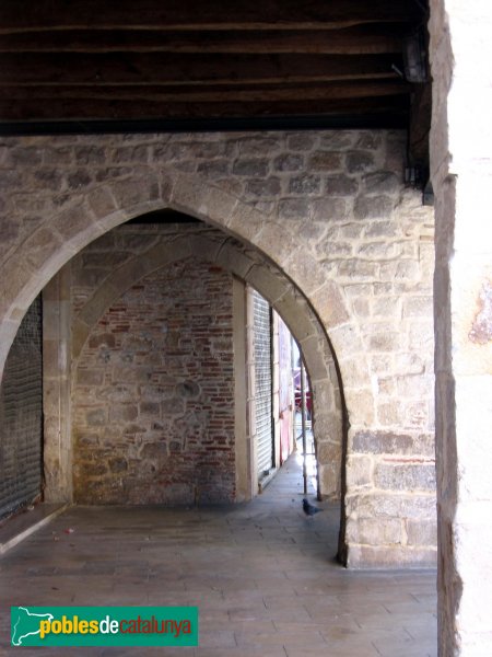 Barcelona - Casa porxada de Sant Agustí Vell (Foto: Albert Esteves, 2006) Barcelona - Casa porxada de Sant Agustí Vell