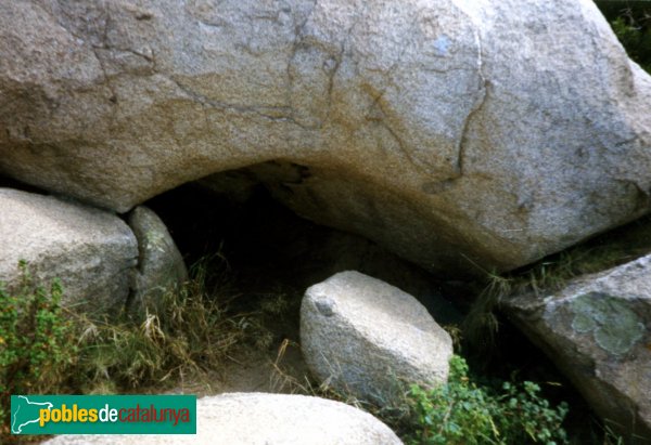 Santa Coloma de Gramenet - Cova d'en Genís