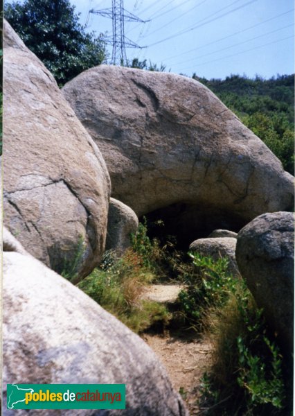 Santa Coloma de Gramenet - Cova d'en Genís