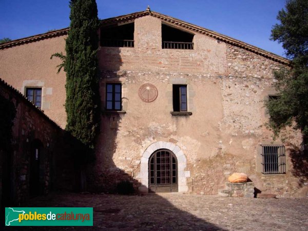 Sabadell - Masia de Can Deu, façana principal