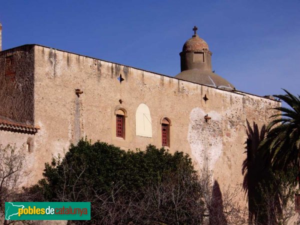 Sant Julià d'Altura, façana lateral i detall de la part posterior