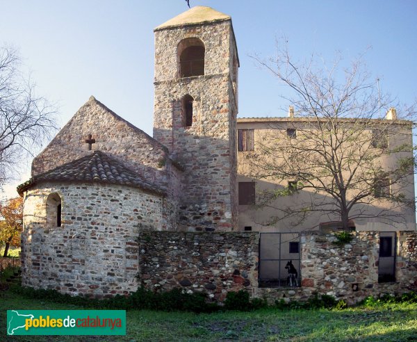 Sant Pau de Riu-sec, vista des de la banda del campanar i l'absis