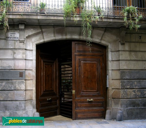 Barcelona - Casa del Comte de Fonollar o Palau Palmerola (Portaferrissa, 7)