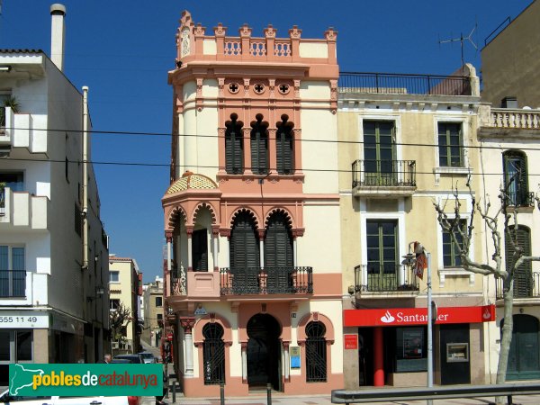 El Masnou - Casa Sensat Pagès (Foto: Albert Esteves, 2007) El Masnou - Casa Sensat Pagès
