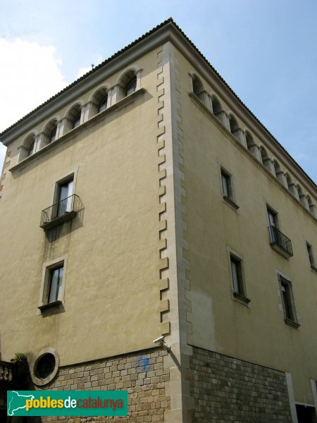 Barcelona - Convent del Bonsuccés, façana plaça Vicenç Martorell