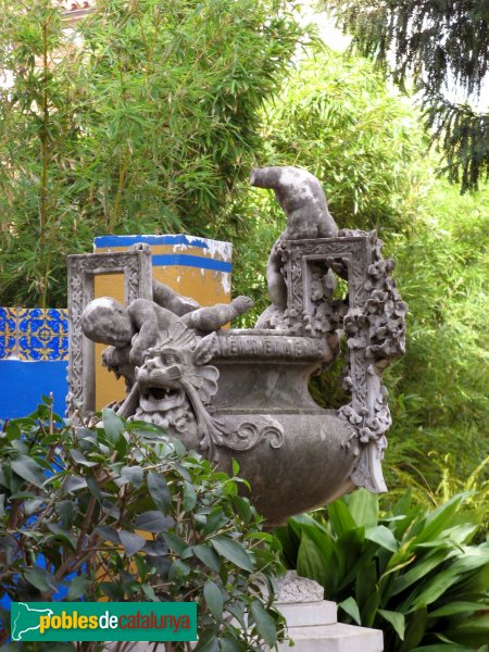 Argentona - Casa Puig. Font del jardí