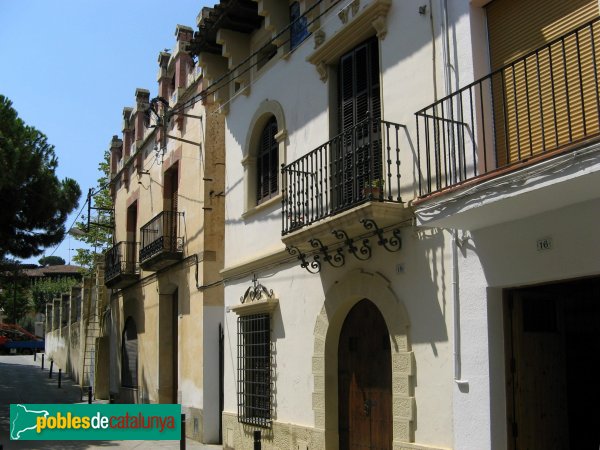 Sant Andreu de Llavaneres - Can Serra i Ca la Conxita Farnés