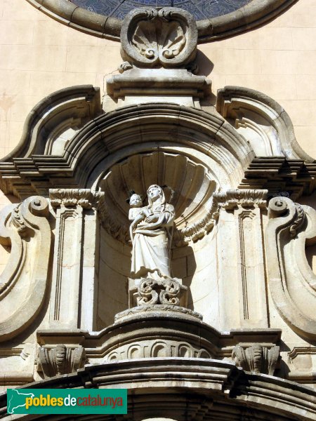 Arenys de Mar - Església de Santa Maria. Portada