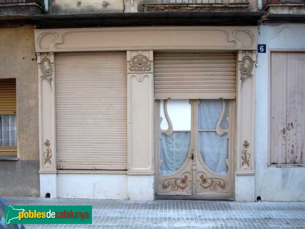 Botiga Bernadet, al número 6 del carrer Major