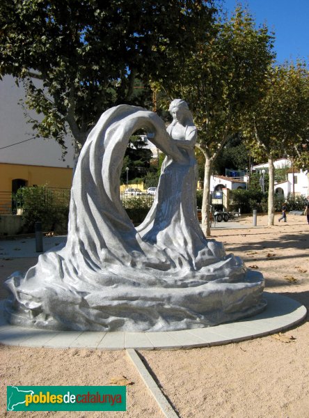 Arenys de Munt - Monument a la Puntaire