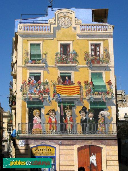 Tarragona - Façana de la plaça dels Sedassos