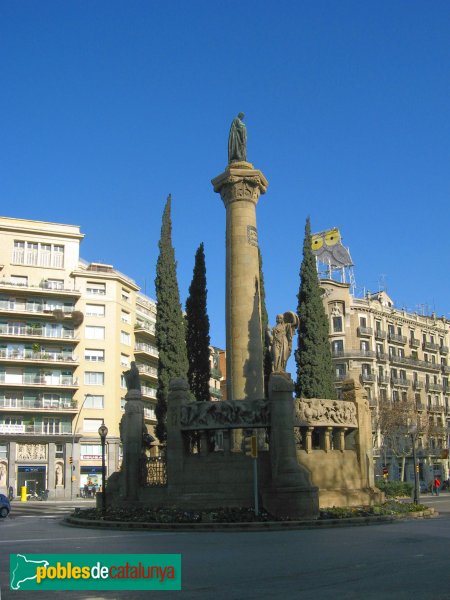 Barcelona - Estàtua de Mossèn Cinto