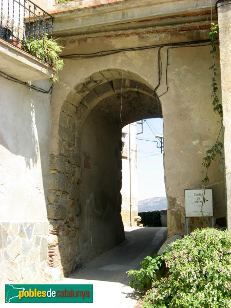 Pedret i Marzà - Castell de Marzà