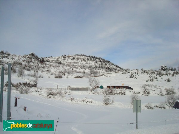 Martinet i Montellà - Estana nevat (Foto: <i>Frederic de Buen</i>, 2008) Martinet i Montellà - Estana nevat