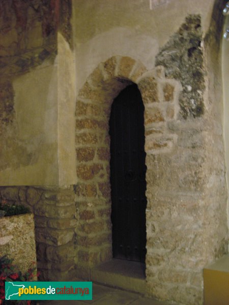 El Bruc - Església de Santa Maria, porta del campanar (Foto: Albert Esteves, 2009) El Bruc - Església de Santa Maria, porta del campanar