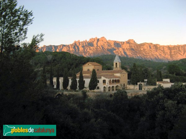 El Bruc - Església de Santa Maria, al capvespre (Foto: Albert Esteves, 2009) El Bruc - Església de Santa Maria, al capvespre