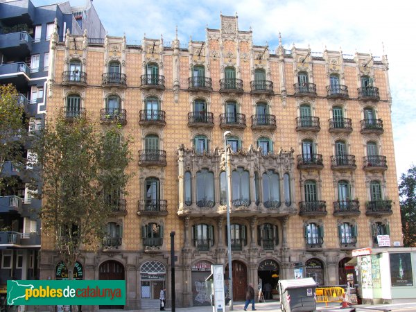 Barcelona - Plaça Lesseps, 30-32 (Cases Ramos) (Foto: Valentí Pons, 2009) Barcelona - Plaça Lesseps, 30-32 (Cases Ramos)