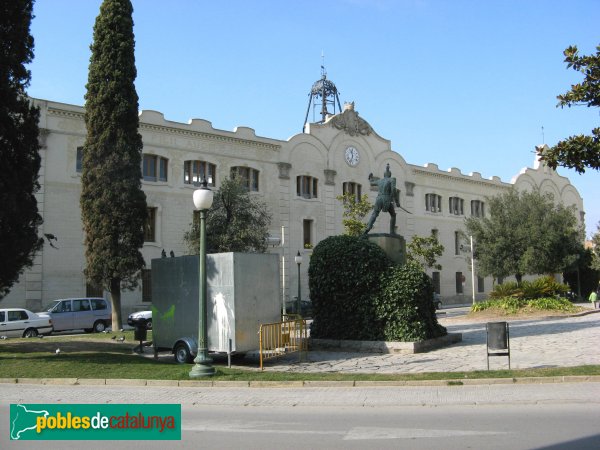 Igualada - Escola Pia i església de la Pietat