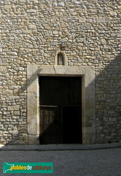 La Llacuna - Església de Santa Maria, portada (Foto: Albert Esteves, 2009) La Llacuna - Església de Santa Maria, portada