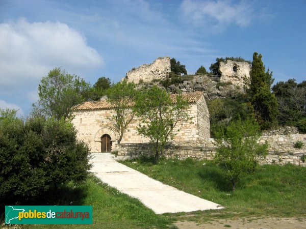 Santa Maria de Miralles - Santa Maria i al darrera, el castell