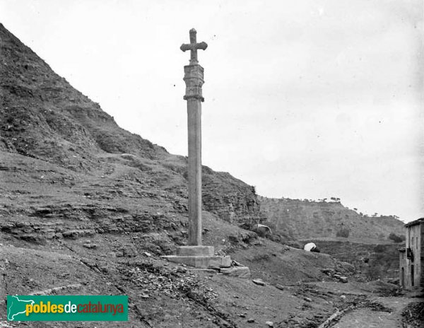Jorba - Creu de terme (Foto: Josep Salvany - Fons Salvany, Biblioteca de Catalunya, 1914) Jorba - Creu de terme