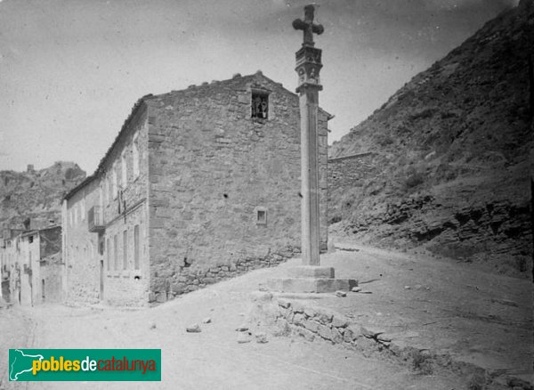 Jorba - Creu de terme (Foto: Josep Salvany - Fons Salvany, Biblioteca de Catalunya, 1923) Jorba - Creu de terme