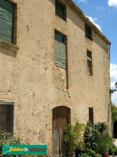 Sant Pere Sallavinera - La LLavinera