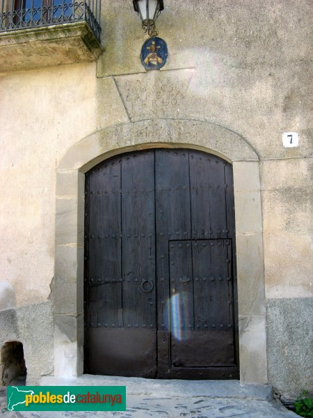 Sant Pere Sallavinera - Masia de Boixadors (Foto: Albert Esteves, 2009) Sant Pere Sallavinera - Masia de Boixadors
