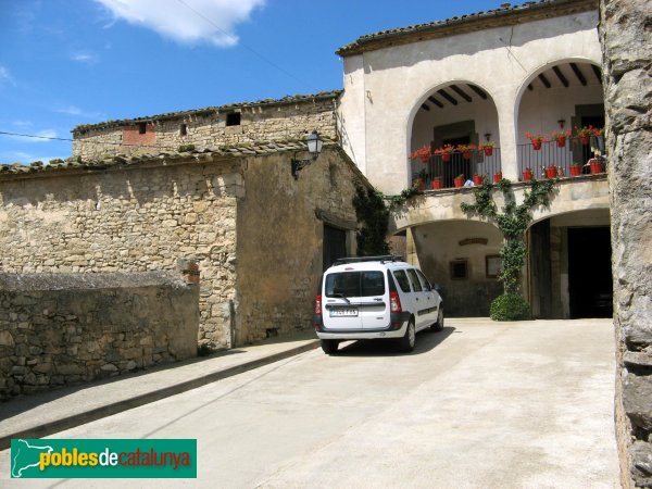 Sant Pere Sallavinera - Can Ribalta (Foto: Albert Esteves, 2009) Sant Pere Sallavinera - Can Ribalta