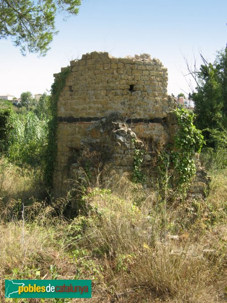 L'Escala - Restes de Sant Vicenç (Les Corts)