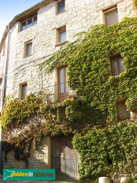 Les Piles - Nucli antic, casa restaurada