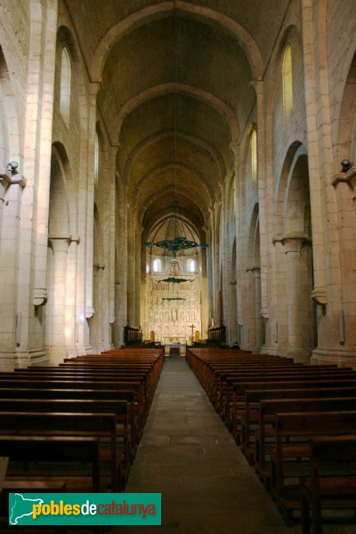 Monestir de Poblet - Interior de la nau central de l'església