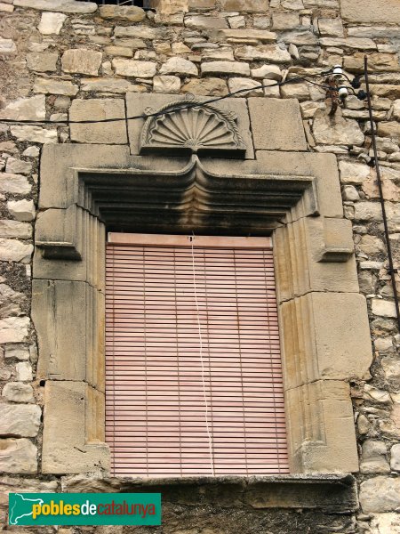 Vallfogona de Riucorb - Masia, finestral renaixentista