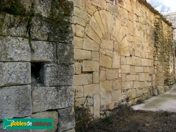 Passanant i Belltall - La Pobla de Ferran. Antic portal de l'església