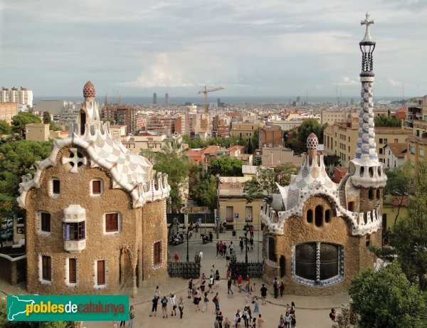 Barcelona - Park Güell, pavellons d'entrada (Foto: Bernard Gagnon, 2009) Barcelona - Park Güell, pavellons d'entrada