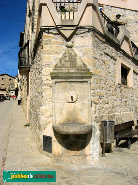 Solivella - Font del carrer de la Creu