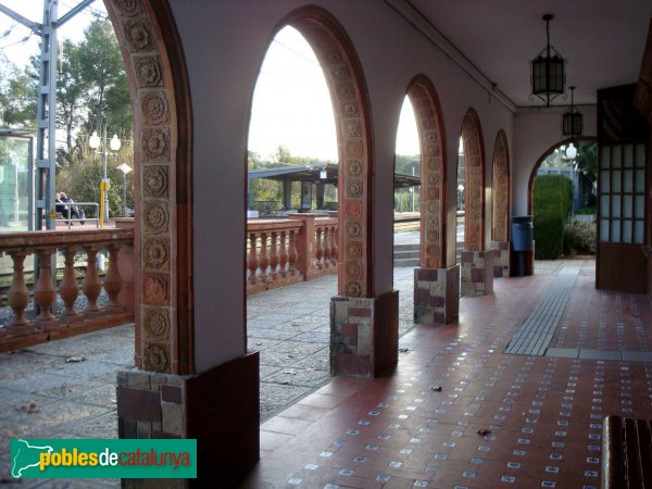Cerdanyola - Estació de Bellaterra (12) (Foto: Isaac Fernández, 2010) Cerdanyola - Estació de Bellaterra (12)