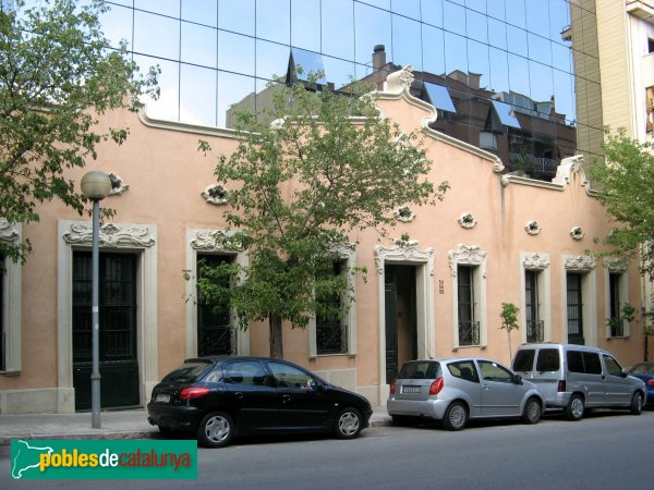 Cerdanyola - Carrer Prat de la Riba, 54-58