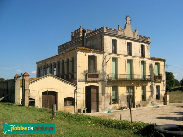 Santa Perpètua de Mogoda - Can Llobet (Foto: Albert Esteves, 2010) Santa Perpètua de Mogoda - Can Llobet