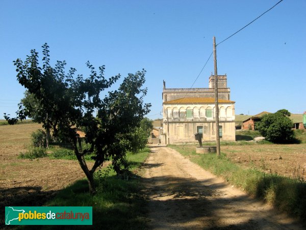 Santa Perpètua de Mogoda - Can Llobet (Foto: Albert Esteves, 2010) Santa Perpètua de Mogoda - Can Llobet