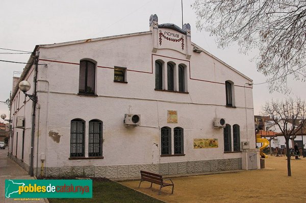 Façana posterior Casa de la Vila de Palau-solità i Plegamans