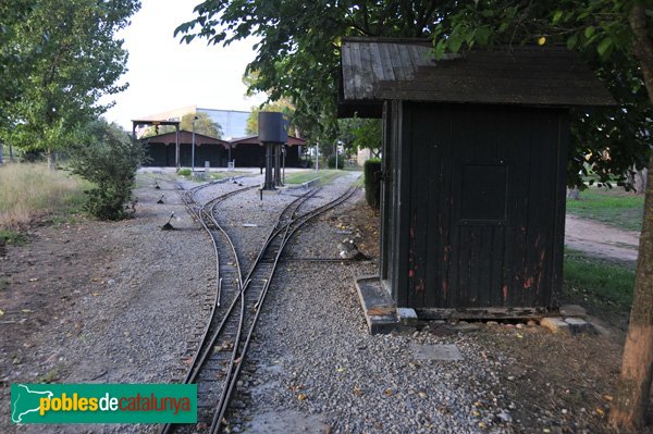 Parc de l'Hostal del Fum, estació de tren