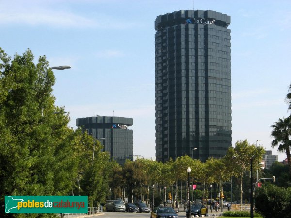 Barcelona - Torres de la Caixa, a la Diagonal (Foto: Albert Esteves, 2010) Barcelona - Torres de la Caixa, a la Diagonal