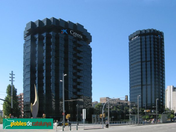 Barcelona - Torres de la Caixa, a la Diagonal (Foto: Albert Esteves, 2010) Barcelona - Torres de la Caixa, a la Diagonal