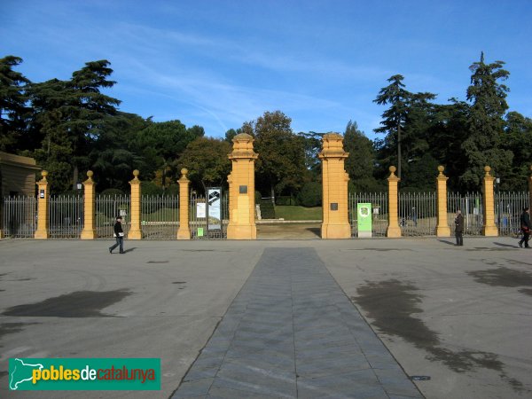 Barcelona - Palau de Pedralbes, porta del recinte