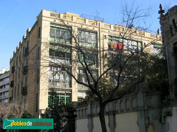 Barcelona - Plaça Lesseps, 30-32 (Cases Ramos) (Foto: Albert Esteves, 2011) Barcelona - Plaça Lesseps, 30-32 (Cases Ramos)