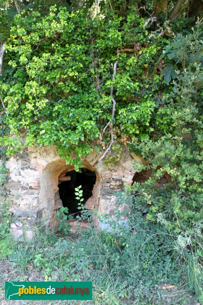 Osor - Forn de Can Plana (Foto: Albert Esteves, 2011) Osor - Forn de Can Plana