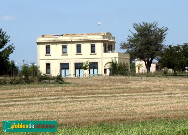 Sils - Antiga escola de Vallcanera